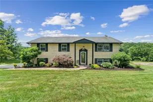 201 W Edgewood Dr, Peters Township, PA 15317 - Photo 1