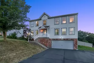 137 McCracken Dr, Monaca, PA 15061 - Photo 1