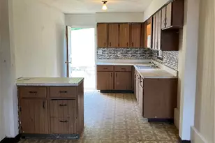 319 Bessemer Ave, Twp of But SW, PA 16045 - Photo 9