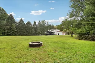 748 Four Mile Run Rd, Ligonier Township, PA 15658 - Photo 9