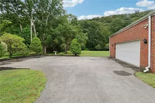 748 Four Mile Run Rd, Ligonier Township, PA 15658 - Photo 7