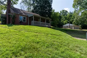 1030 Hurl Ln, South Park, PA 15236 - Photo 1