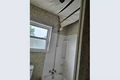 413 Electric St, New Castle, PA 16101 - Photo 9