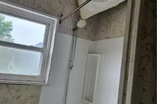 413 Electric St, New Castle, PA 16101 - Photo 9