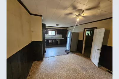 413 Electric St, New Castle, PA 16101 - Photo 11