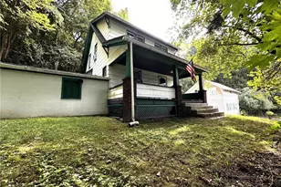 204 W Clayton St, New Castle, PA 16102 - Photo 1