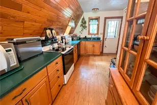 122 Beblo Ln, Oakland Township, PA 16002 - Photo 9