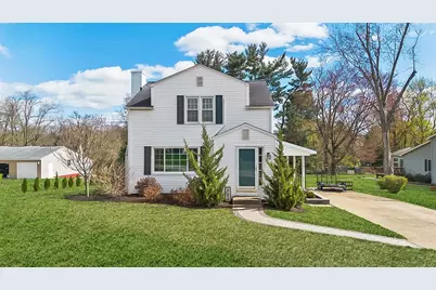 464 Crescent Blvd Ext., Moon/Crescent Twp, PA 15046 - Photo 1