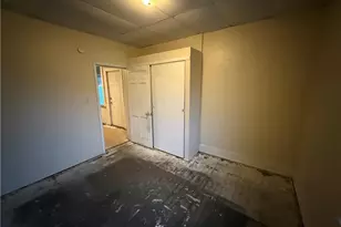 216 S 7th St, Jeannette, PA 15644 - Photo 9