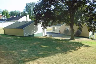 1001 7th Ave, Conway, PA 15027 - Photo 23