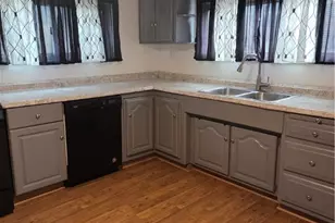 1001 7th Ave, Conway, PA 15027 - Photo 9