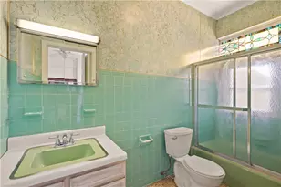 35 N Hitchman St, Mt Pleasant Boro, PA 15666 - Photo 27