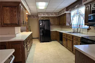 433 E Sheridan Ave, New Castle, PA 16105 - Photo 3