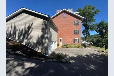 1319 Riverside Dr, Bridgewater, PA 15009 - Photo 3