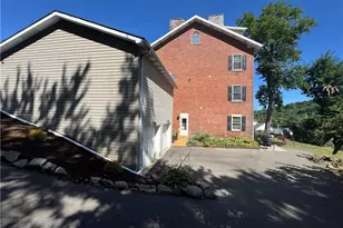 1319 Riverside Dr, Bridgewater, PA 15009 - Photo 3