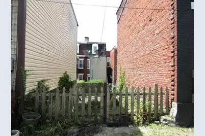 5125 1/2 Dresden Way, Pittsburgh, PA 15201 - Photo 1