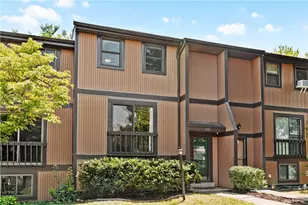 221 Parkwood Dr, Cranberry Township, PA 16066 - Photo 1