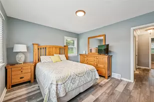 301 Lewis Ave, Jeannette, PA 15644 - Photo 9