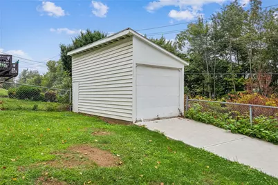 301 Lewis Ave, Jeannette, PA 15644 - Photo 23