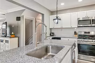 301 Lewis Ave, Jeannette, PA 15644 - Photo 7