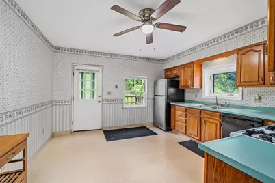 4072 Jordan Street, South Heights, PA 15081 - Photo 9