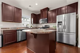 1703 Pointe View Dr, Adams Township, PA 16046 - Photo 7