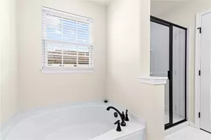 1703 Pointe View Dr, Adams Township, PA 16046 - Photo 15