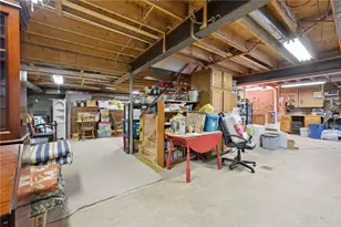 107 Jennie Dr, Lancaster Township, PA 16037 - Photo 11