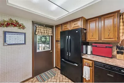 107 Jennie Drive, Lancaster Township, PA 16037 - Photo 21