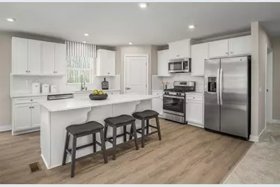 2115 Pebble Lane, Hempfield Township, PA 15601 - Photo 9