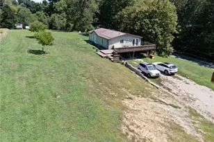 1041 Barr Run Rd, West Bethlehem, PA 15345 - Photo 5