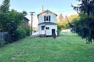 1816 Moravia St, Shenango Township, PA 16101 - Photo 5