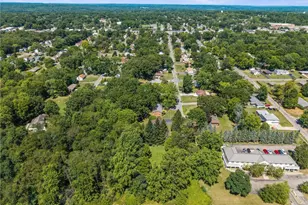 450 Greenwood Dr, Hermitage, PA 16148 - Photo 3