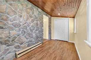 1043 Collinsburg Rd, Rostraver, PA 15089 - Photo 11