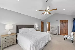 2420 Bonnie Dell Dr, South Park, PA 15129 - Photo 23