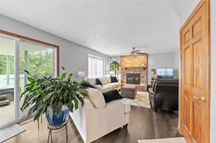 2420 Bonnie Dell Dr, South Park, PA 15129 - Photo 15