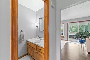 2420 Bonnie Dell Dr, South Park, PA 15129 - Photo 21