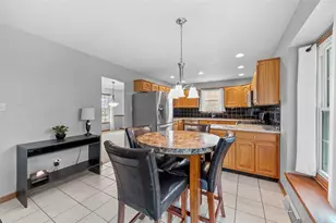 2420 Bonnie Dell Dr, South Park, PA 15129 - Photo 11