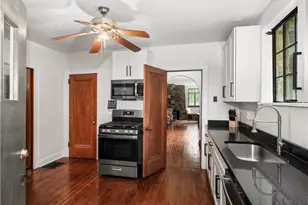 2501 Oakwood Rd, Pittsburgh, PA 15116 - Photo 13