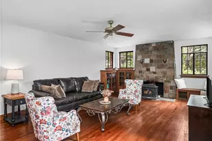 2501 Oakwood Rd, Pittsburgh, PA 15116 - Photo 7