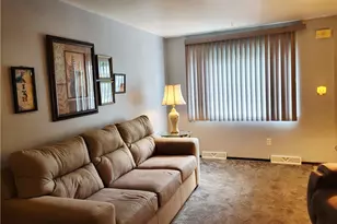 503 Crestview Dr, Pittsburgh, PA 15239 - Photo 5