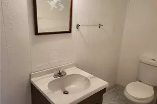 503 Crestview Dr, Pittsburgh, PA 15239 - Photo 15