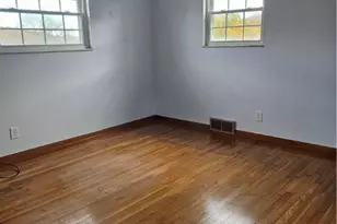 124 Clover Dr, Center Township, PA 15061 - Photo 11