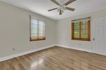 1736 Pierce St, Aliquippa, PA 15001 - Photo 11