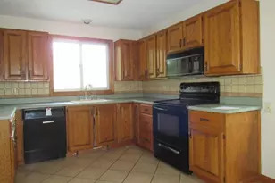 860 Parkview Dr, Westmont Hilltop School District, PA 15905 - Photo 5