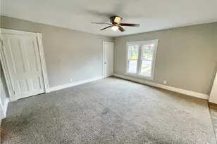 811 Carlisle St, New Castle, PA 16101 - Photo 7