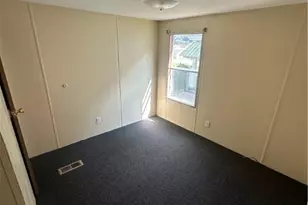 204-206 Cleveland St, Elco, PA 15477 - Photo 11