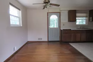 211 10th St, Derry Township, PA 15620 - Photo 9