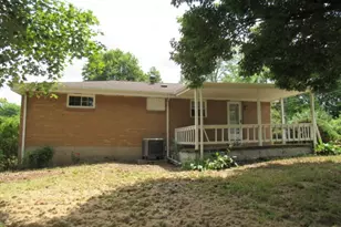 211 10th St, Derry Township, PA 15620 - Photo 5