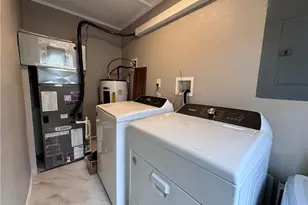 843 Stambaugh Ave, Sharon, PA 16146 - Photo 15